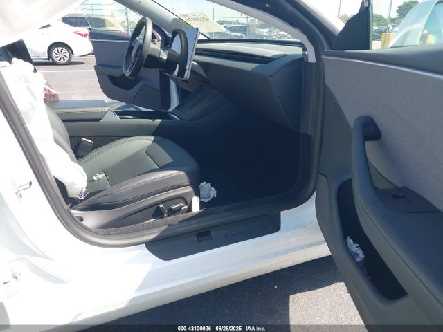 2024 TESLA MODEL 3 5YJ3E1EA5RF752328 Photo 4
