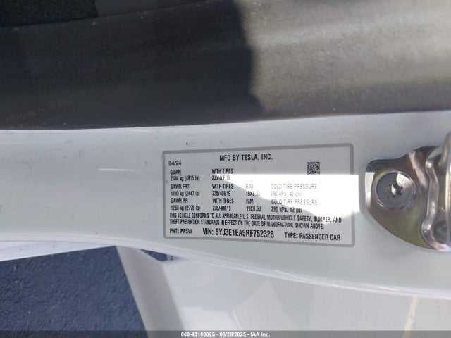 2024 TESLA MODEL 3 5YJ3E1EA5RF752328 Photo 8