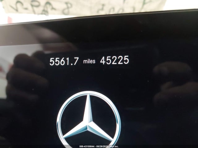 W1K3G4EB5NJ327222 Mercedes-Benz m260