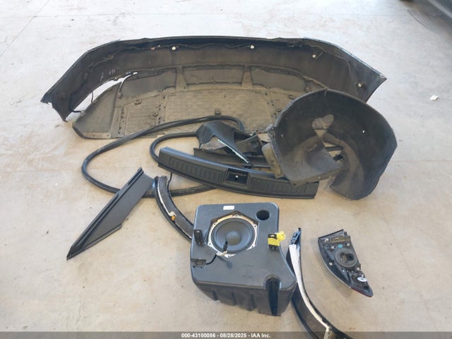 Tesla 3 phase a/c induction (dual motor) 2015 5YJSA1S26FF090484 Image 12