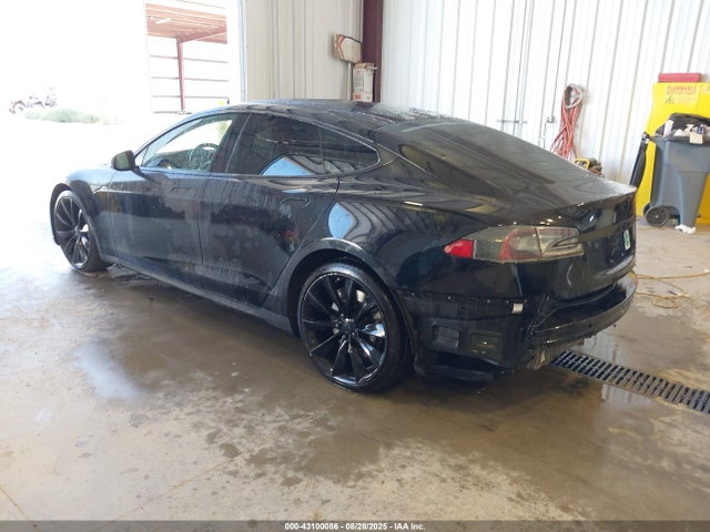 2015 TESLA MODEL S 5YJSA1S26FF090484 Photo 2