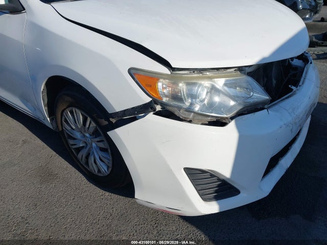 Toyota 2ar-fe 2014 4T4BF1FK1ER342533 Image 19