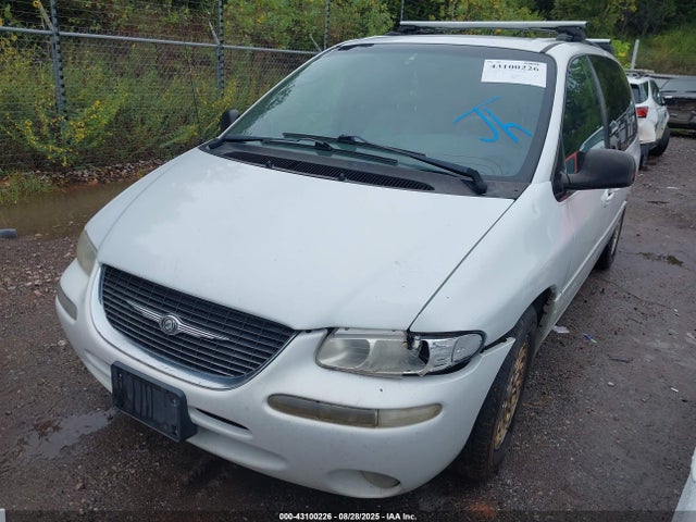 1998 CHRYSLER TOWN & COUNTRY 1C4GP64L4WB578049 Photo 1