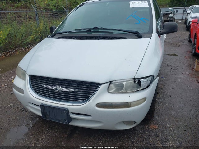 1998 CHRYSLER TOWN & COUNTRY 1C4GP64L4WB578049 Photo 5