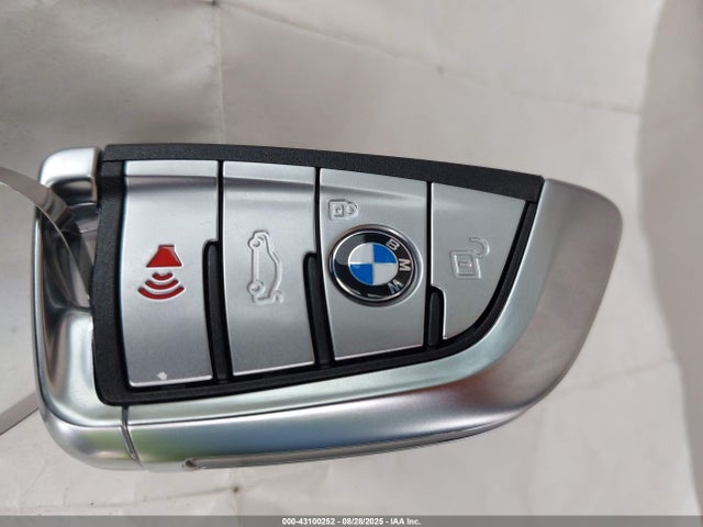 5UXTR7C50KLE88503 BMW X3