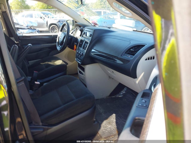 2C4RDGBG6FR624589 Dodge Grand Caravan
