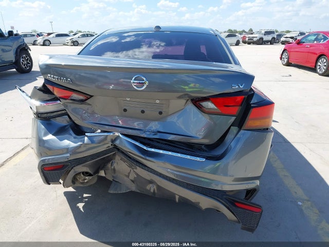 Nissan 2021 2021 1N4BL4DV0MN304652 Image 16