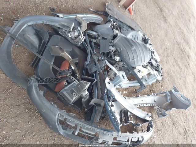 7MMVABXY0PN131680 Mazda py