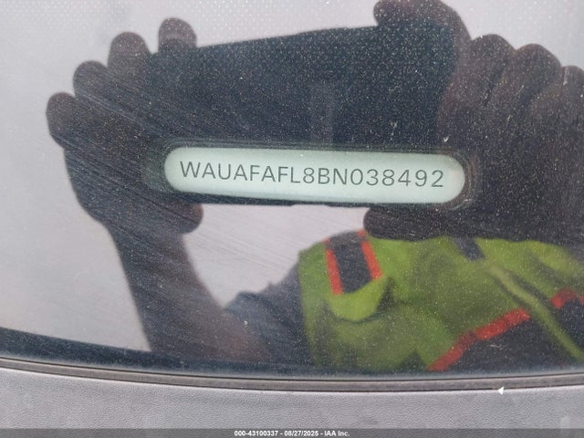 2011 AUDI A4 WAUAFAFL8BN038492 Photo 8