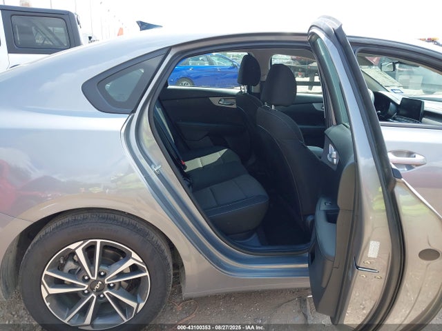 3KPF24AD6RE766171 KIA mpi nu