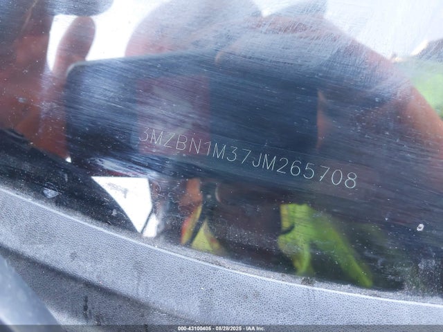 3MZBN1M37JM265708 Mazda py