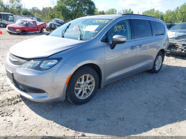 Chrysler Voyager 2021 2C4RC1DG0MR533974 Image 2