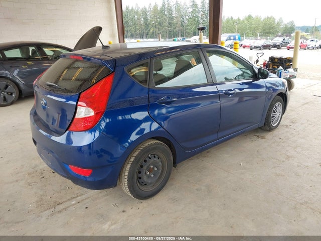 KMHCT5AE1HU335246 Hyundai Accent