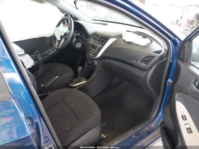 KMHCT5AE1HU335246 Hyundai Accent