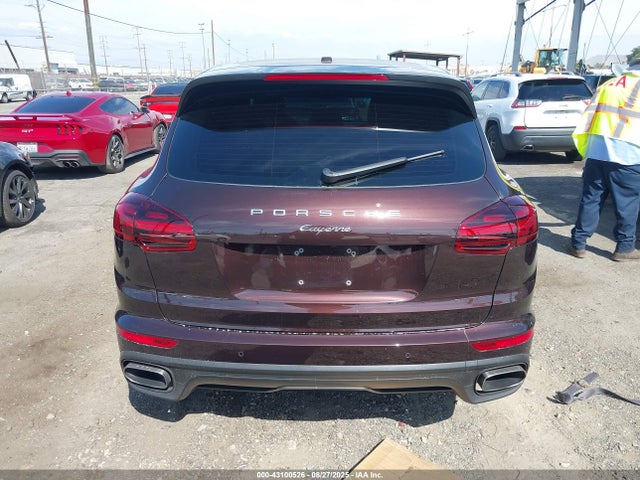 Porsche Cayenne 2018 WP1AA2A25JKA02800 Image 16