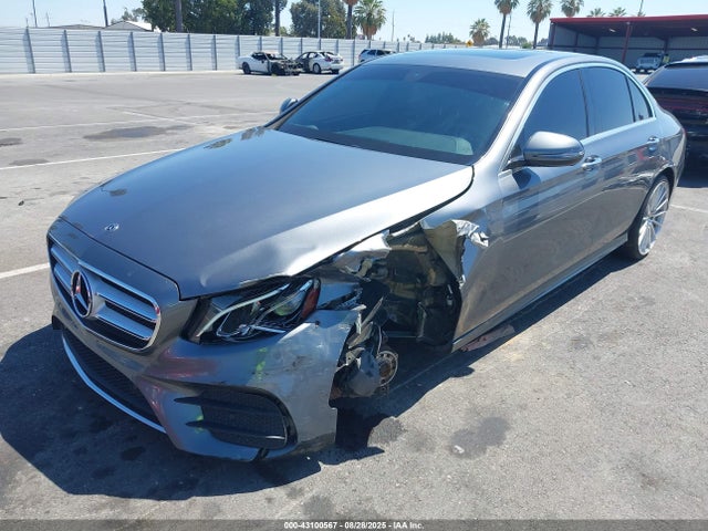 Mercedes-Benz E 350 2020 W1KZF8DB5LA831711 Image 2