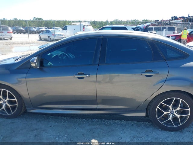 Ford Focus 2015 1FADP3F28FL215680 Image 14