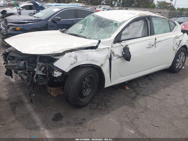 Nissan 2025 2025 1N4BL4BV6SN356027 Image 2