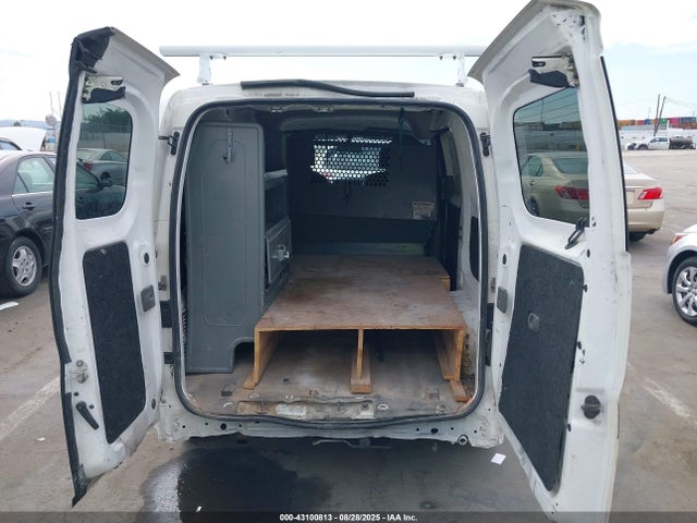 3N6CM0KN6GK699919 Nissan 2016
