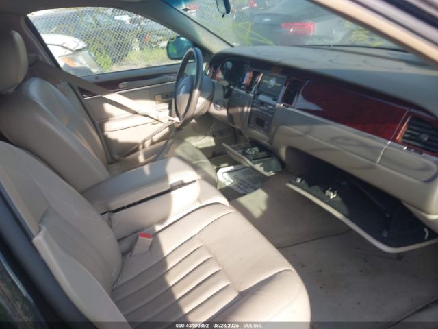 2004 LINCOLN TOWN CAR 1L1FM81W74Y667295 Photo 4