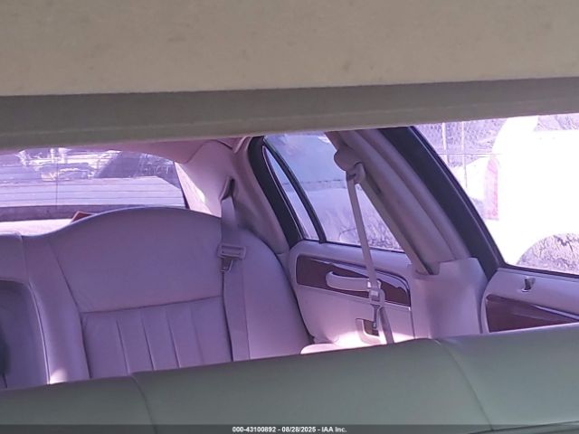 2004 LINCOLN TOWN CAR 1L1FM81W74Y667295 Photo 7