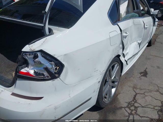 1VWDT7A3XHC053273 Volkswagen tsi