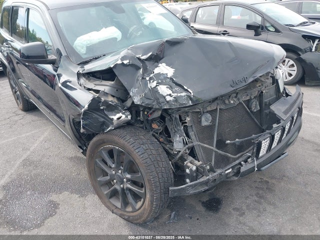 1C4RJEAG0JC157198 Jeep Grand Cherokee