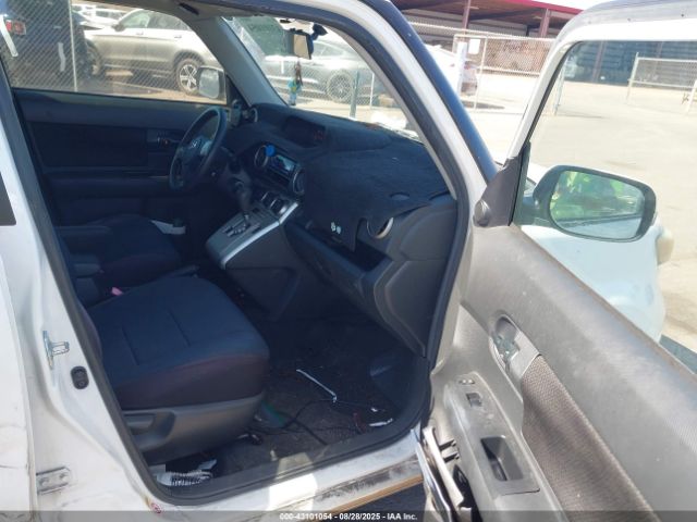 2009 SCION XB JTLKE50E991073656 Photo 4