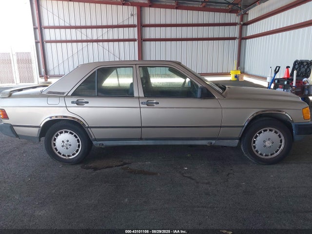1988 Mercedes-benz 190 E 2.3 მანქანა იყიდება აუქციონზე, vin: WDBDA28D6JF409683, აუქციონის ნომერი: 43101108