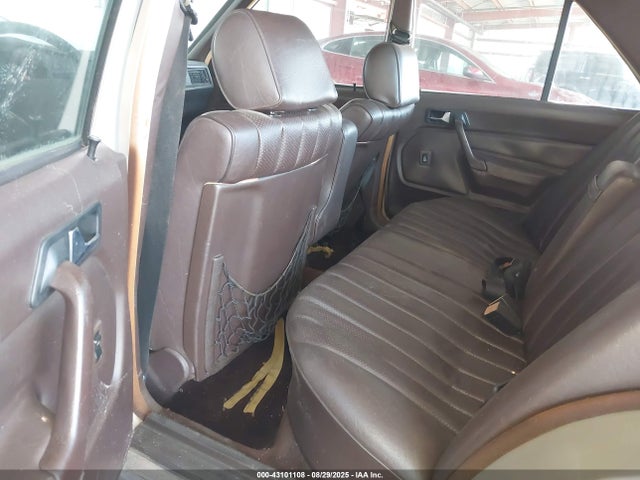 1988 Mercedes-benz 190 E 2.3 მანქანა იყიდება აუქციონზე, vin: WDBDA28D6JF409683, აუქციონის ნომერი: 43101108
