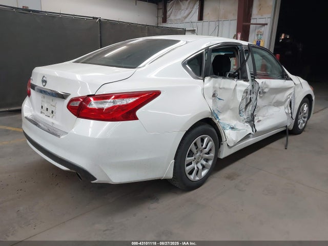 Nissan Altima 2.5 S 2017 1N4AL3AP8HN326058 Image 15