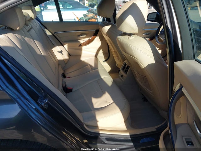 WBA8E9C54GK646542 BMW 328I