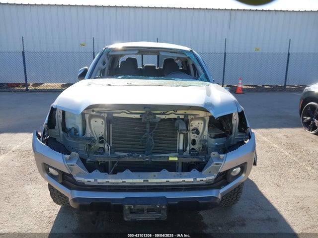 5TFAX5GN7HX075134 Toyota 2tr-fe