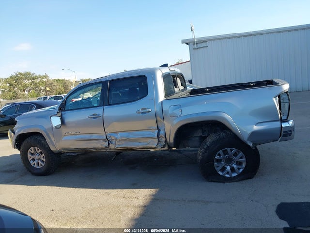 5TFAX5GN7HX075134 Toyota 2tr-fe