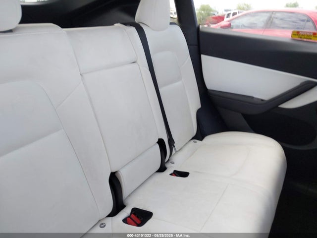 2021 TESLA MODEL Y 5YJYGDED1MF116252 Photo 7