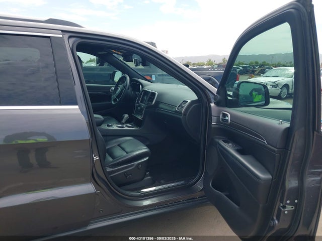 1C4RJFBG3JC505743 Jeep Grand Cherokee