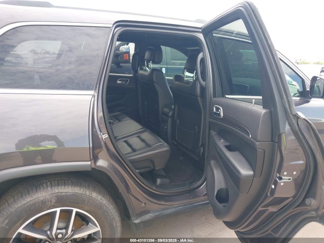 1C4RJFBG3JC505743 Jeep Grand Cherokee