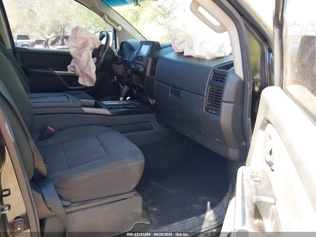 1N6AA0ED8FN509128 Nissan 2015