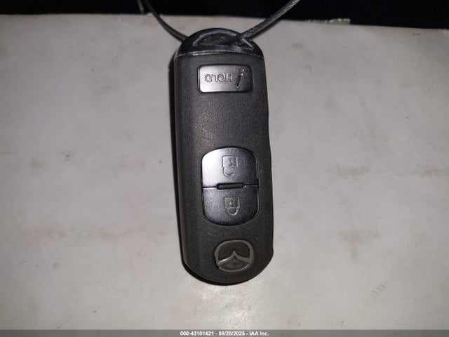 3MZBM1M79GM326202 Mazda pe