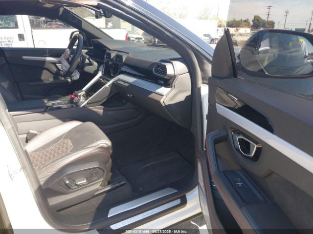 2020 LAMBORGHINI URUS ZPBUA1ZLXLLA09592 Photo 4