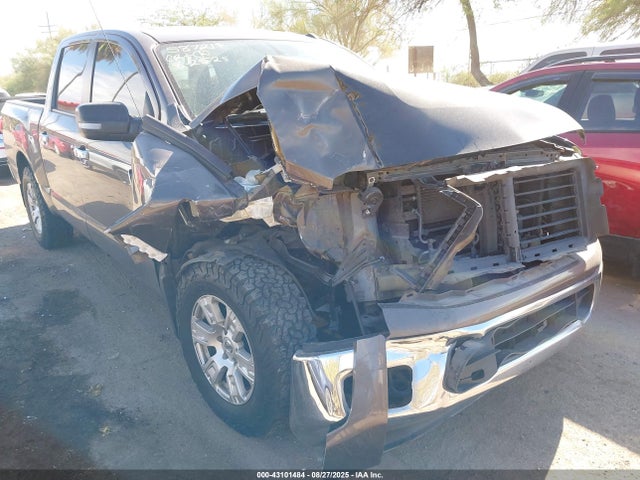 1N6AA1EK2HN530676 Nissan 2017