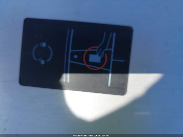 2023 TESLA MODEL Y 7SAYGDEE8PA122529 Photo 10