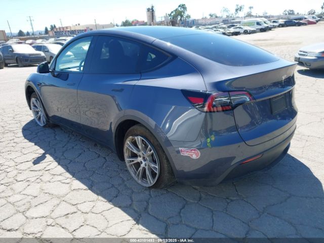 2023 TESLA MODEL Y 7SAYGDEE8PA122529 Photo 2
