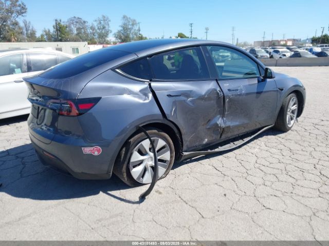 2023 TESLA MODEL Y 7SAYGDEE8PA122529 Photo 3