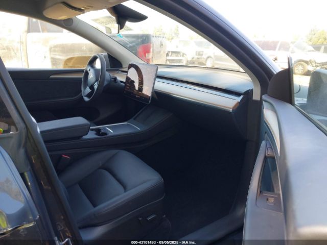 2023 TESLA MODEL Y 7SAYGDEE8PA122529 Photo 4