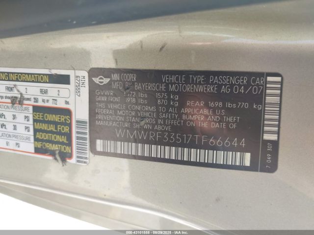 2007 MINI COOPER WMWRF33517TF66644 Photo 8