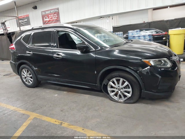 5N1AT2MT8HC815886 Nissan 2017