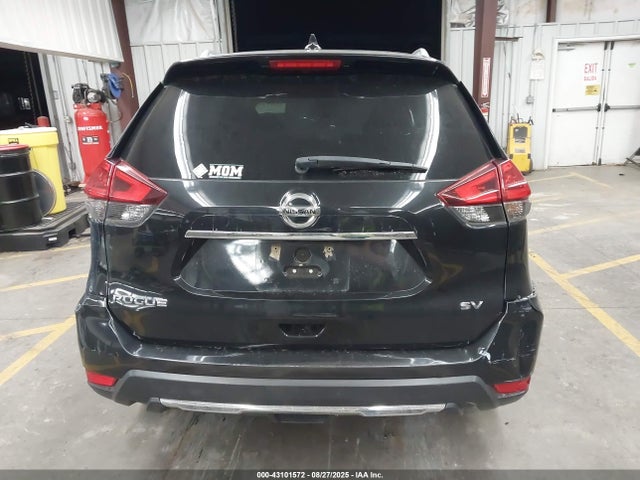 5N1AT2MT8HC815886 Nissan 2017