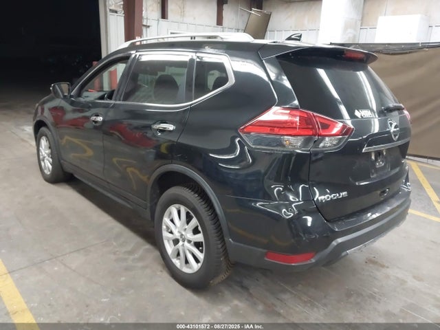 5N1AT2MT8HC815886 Nissan 2017