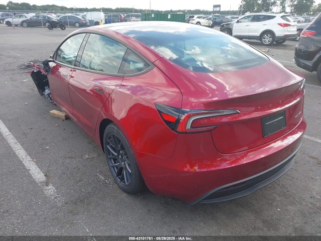 2025 TESLA MODEL 3 5YJ3E1EB8SF017177 Photo 2